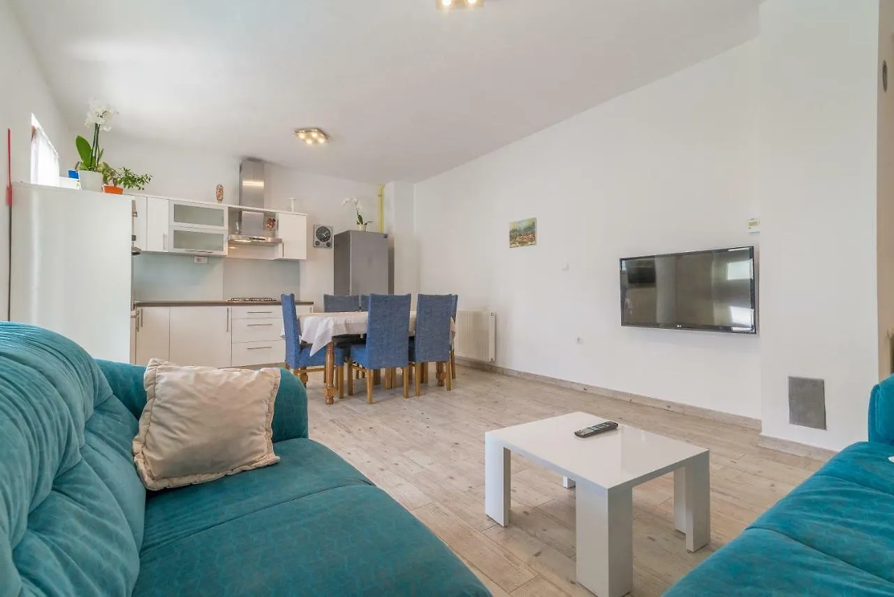 Apartments Coronata Biograd Na Moru